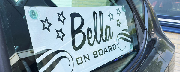Auto banner Bella on board