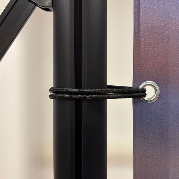 Spandoek montage met Spanner T-Bar aan een TRUZZ frame